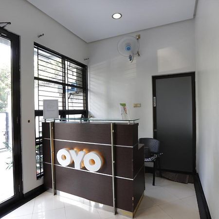 Oyo 148 Cempaka Place Homestay Джакарта Экстерьер фото